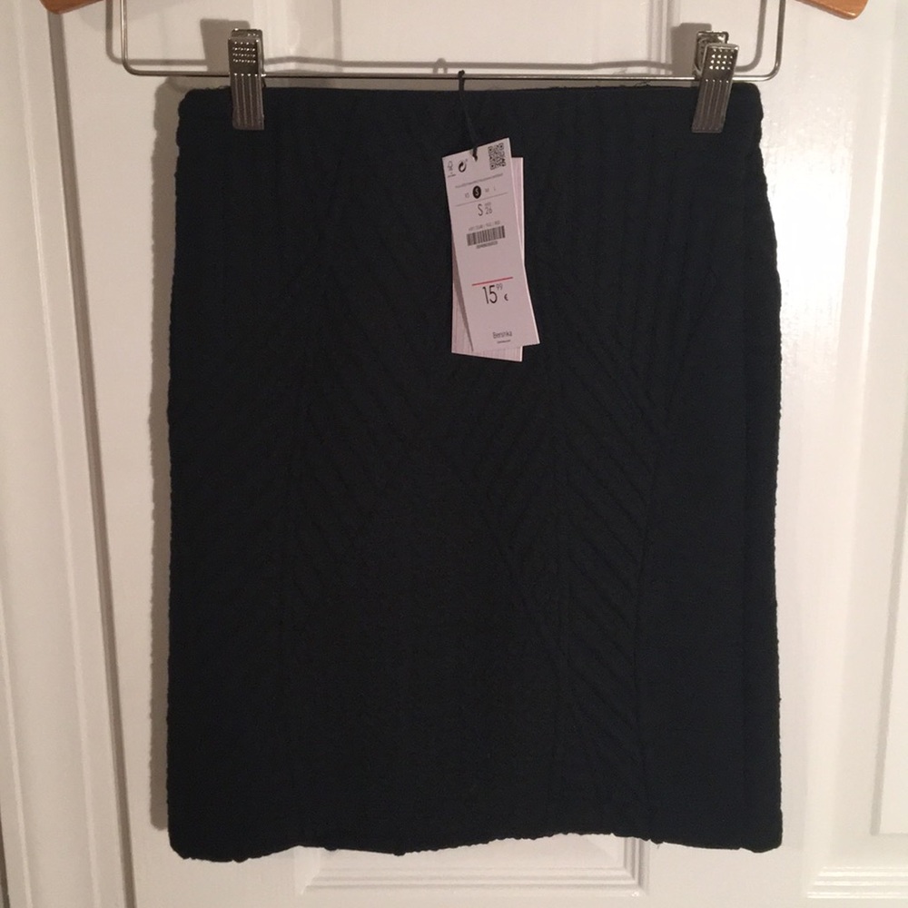 Stylish black skirt